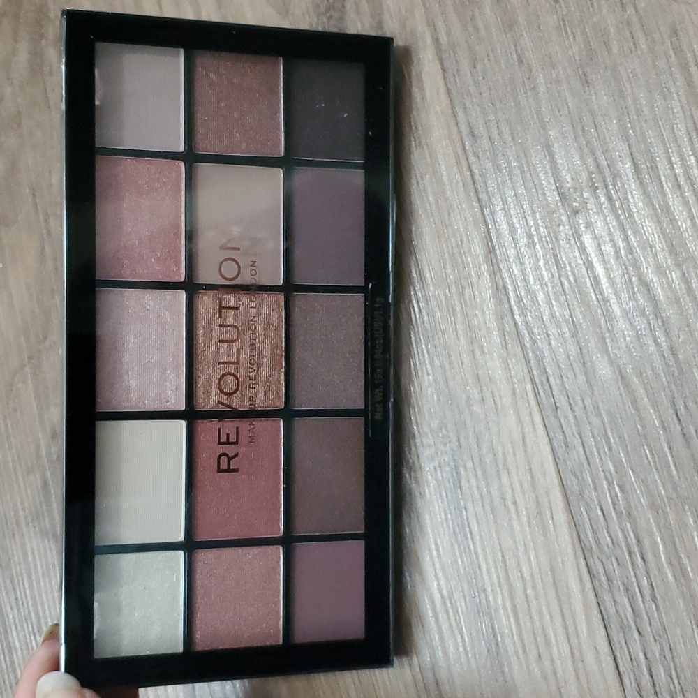 Revolution Reloaded Iconic 3.0 & Revolution Redemption Iconic 3 Eyeshadow Bundle